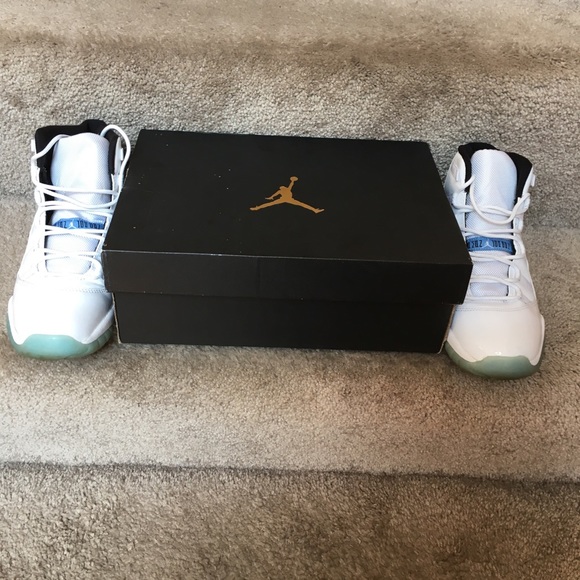Jordan 11 Columbia Size 6 (Stupid Cheap!!!) - Picture 4 of 8